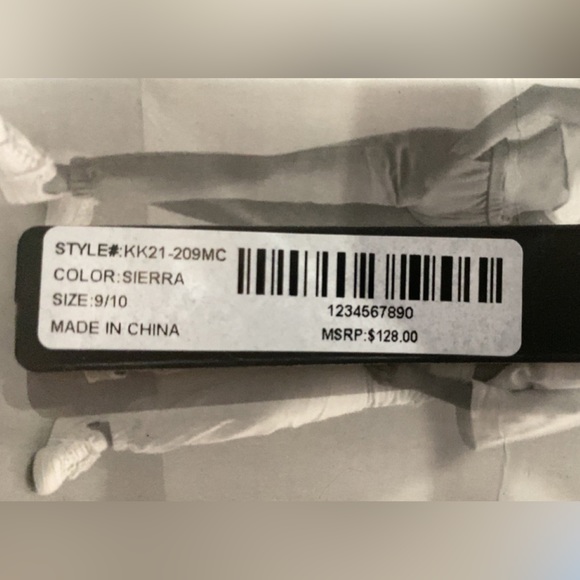 Kendall & Kylie Kontent Mid-rise Crop Jeans Size 9/10 - Picture 5 of 5